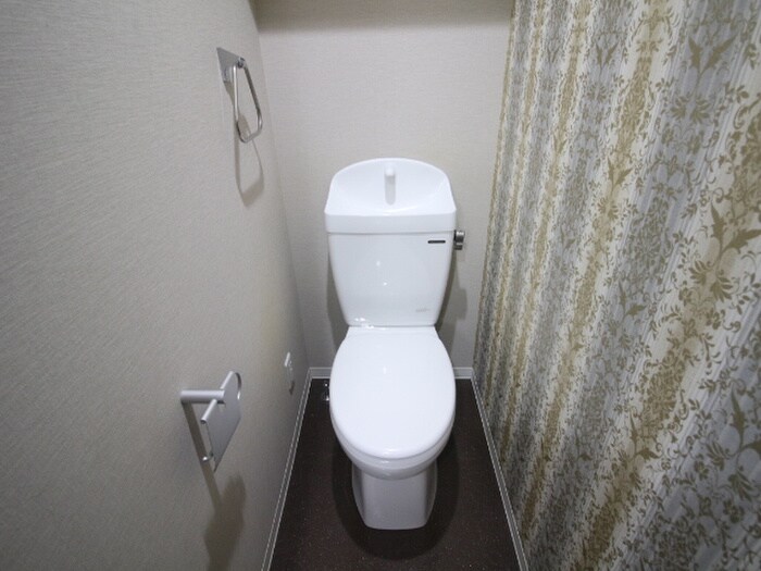 物件内観写真16　(トイレ)