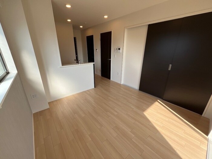 物件内観写真4　(居室)