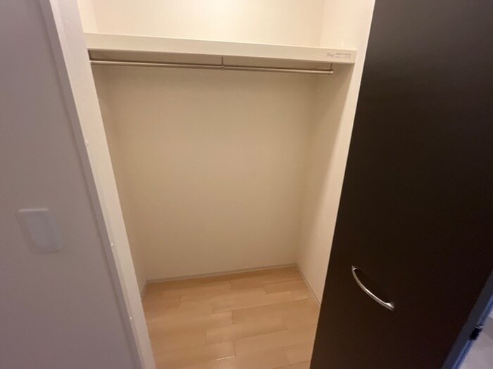 物件内観写真15　(収納)