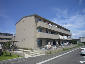 ロイヤルガ－デンなでしこ館外観写真