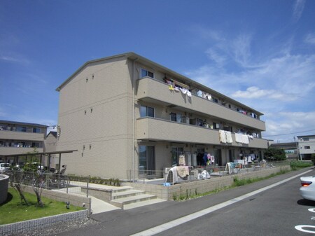 ロイヤルガ－デンなでしこ館外観写真