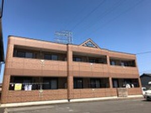 クオリティパレス外観写真