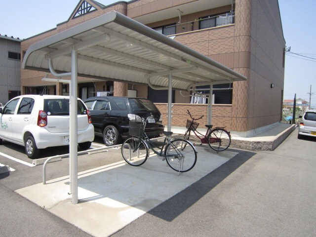 物件外観写真3　(駐輪場)