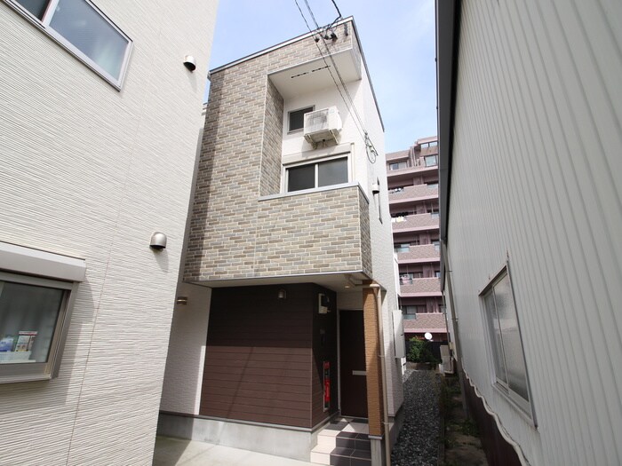 物件外観写真1　(外観写真)