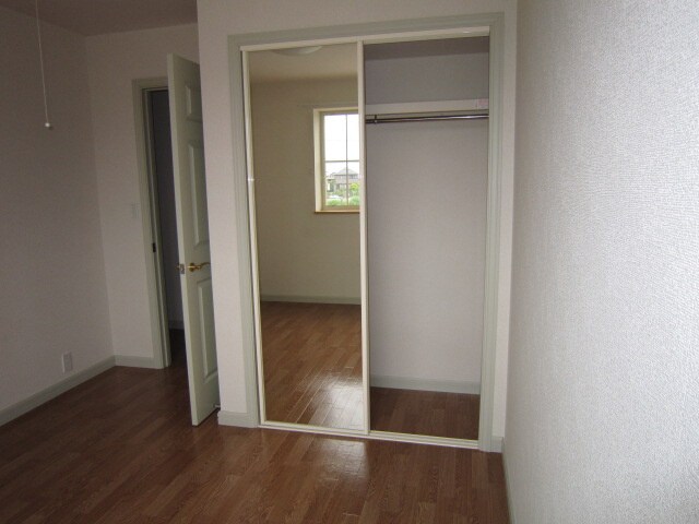 物件内観写真6　(収納)