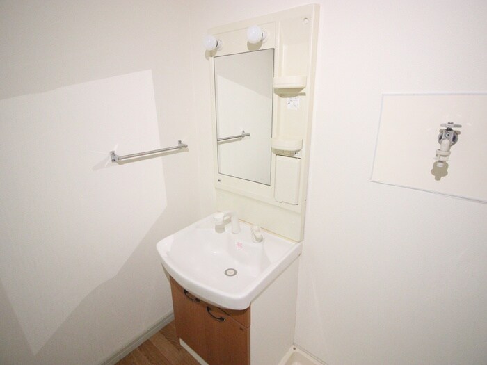 物件内観写真8　(洗面)