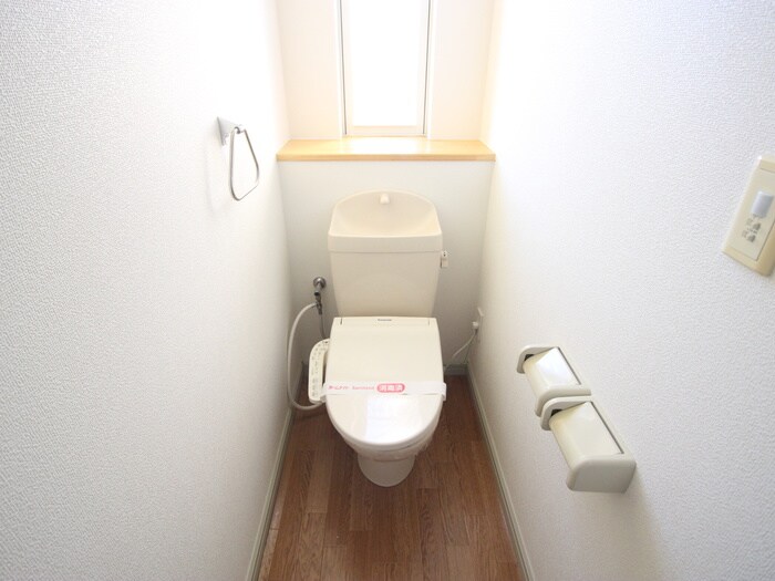 物件内観写真11　(トイレ)