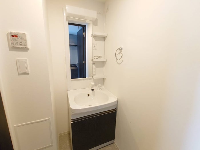 物件内観写真8　(洗面)