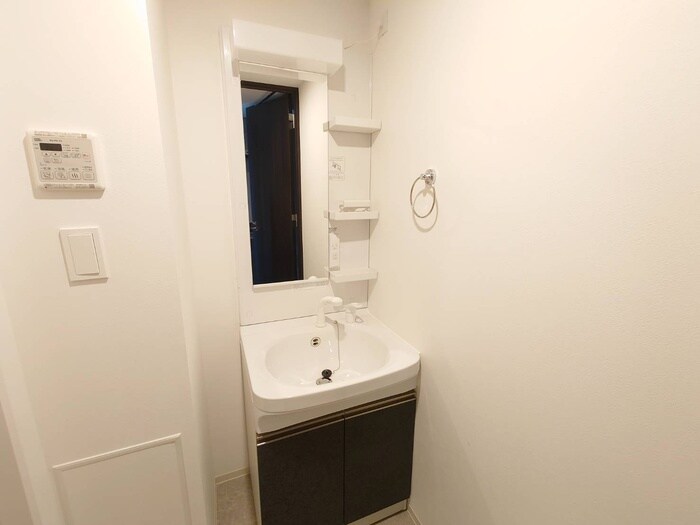物件内観写真9　(洗面)