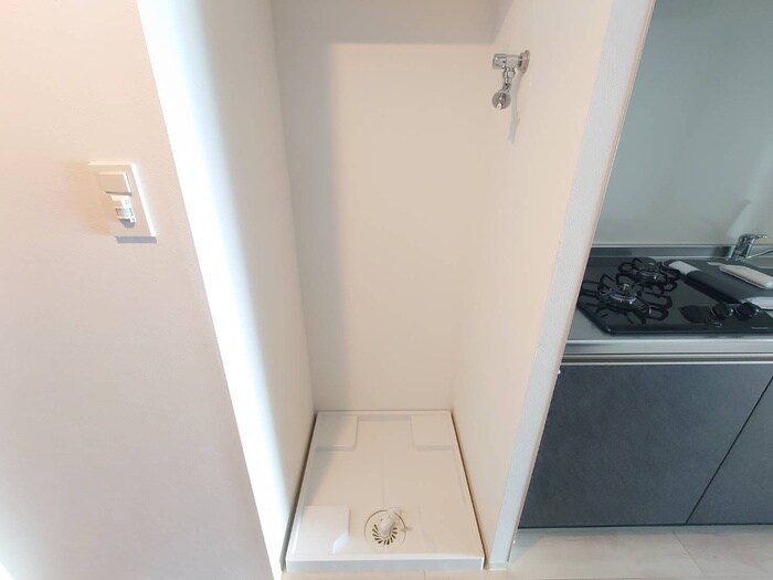 物件内観写真11　(洗濯機置場)