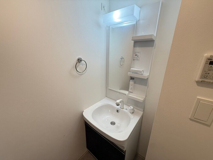 物件内観写真13　(洗面)