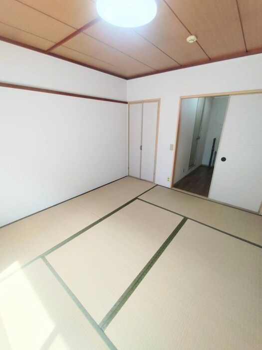 物件内観写真7　(居室)