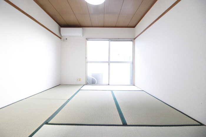 物件内観写真8　(居室)