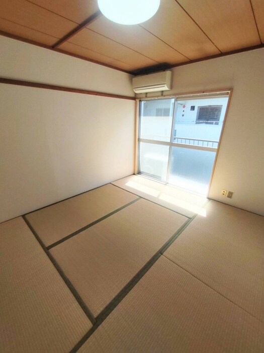 物件内観写真9　(居室)