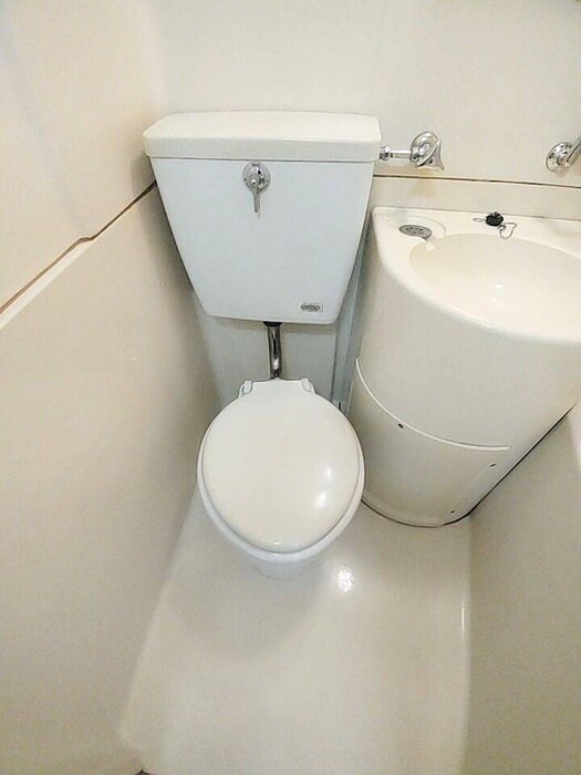 物件内観写真13　(トイレ)