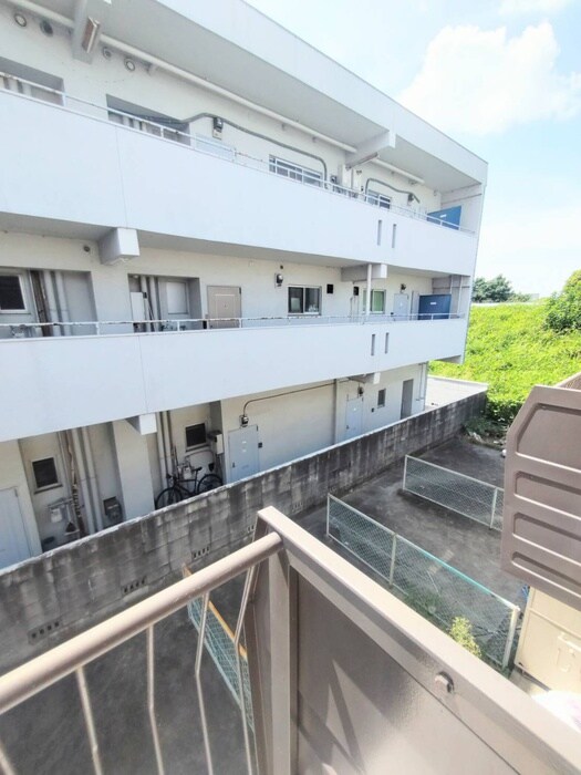 物件内観写真19　(室内からの展望)