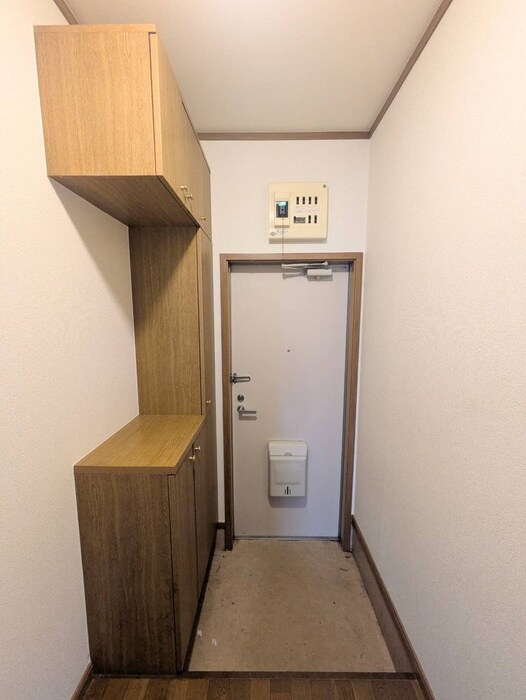 物件内観写真15　(玄関)