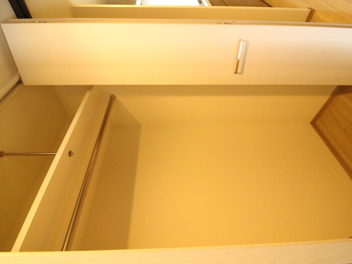 物件内観写真16　(収納)