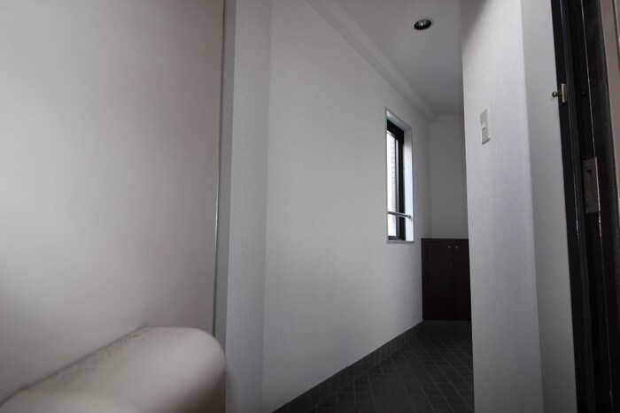 物件内観写真20　(玄関)