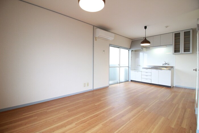 物件内観写真4　(居室)