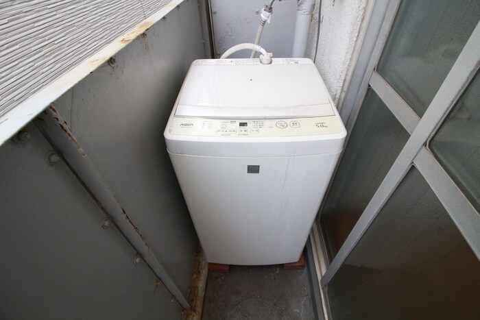 物件内観写真12　(洗濯機置場)