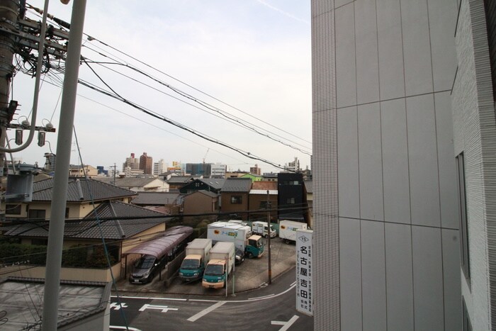 物件内観写真19　(室内からの展望)