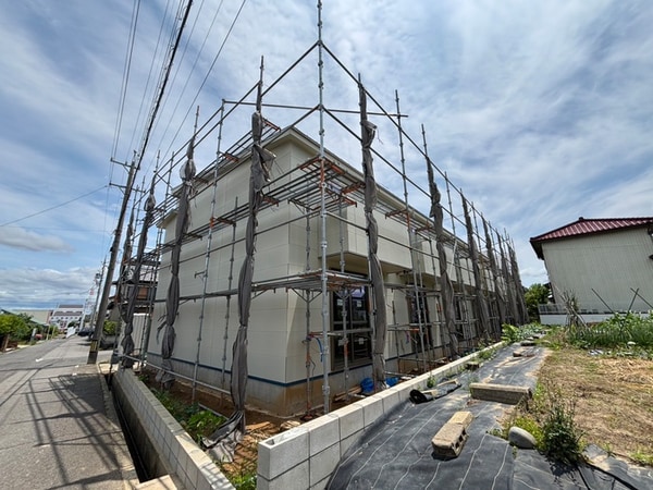 建築中