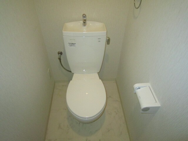 物件内観写真13　(トイレ)