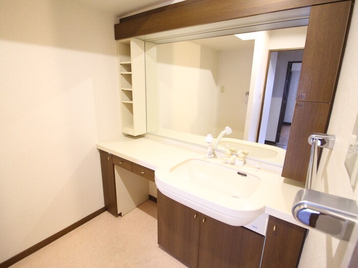 物件内観写真10　(洗面)