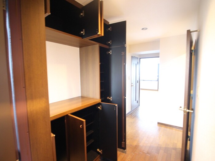 物件内観写真17　(靴箱)