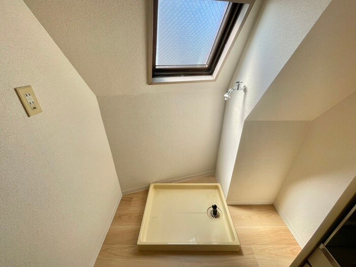 物件内観写真21　(洗濯機置場)