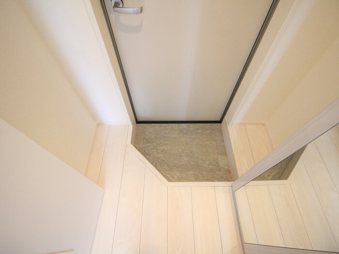 物件内観写真14　(玄関)