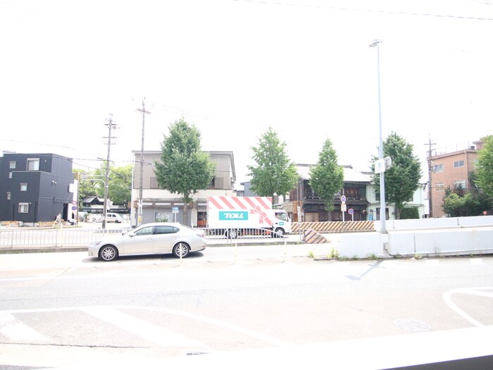 物件内観写真16　(室内からの展望)