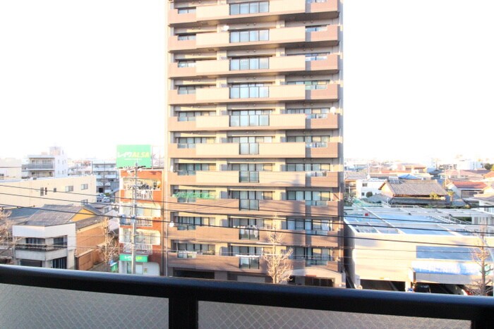 物件内観写真17　(室内からの展望)