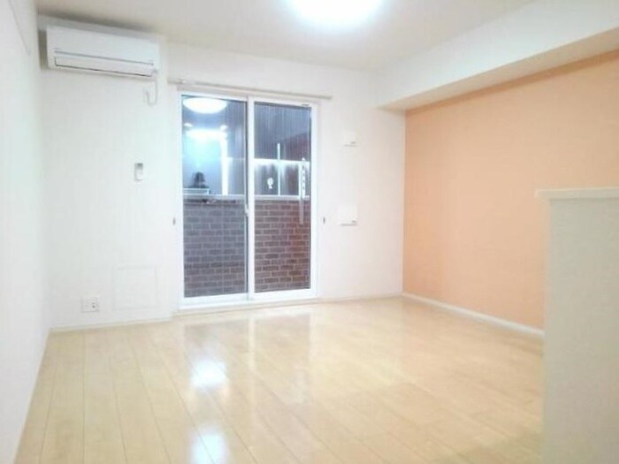 物件内観写真3　(居室)