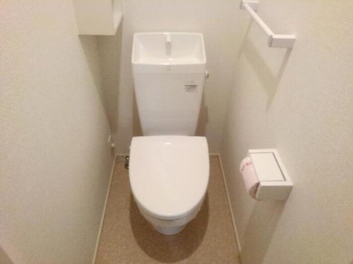 物件内観写真8　(トイレ)
