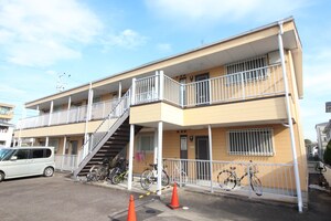 サープラスＴｈｒｅｅ石黒　Ｂ棟外観写真