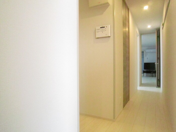 物件内観写真8　(廊下)