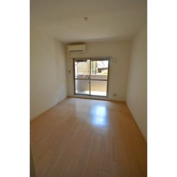 物件内観写真8　(居室)