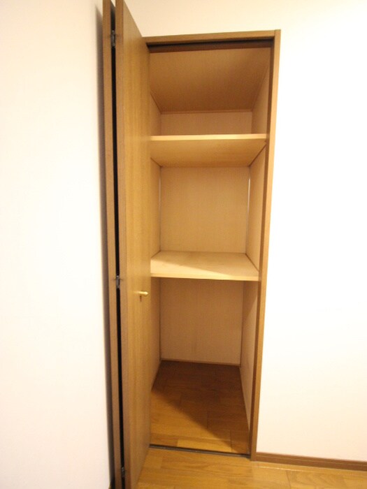 物件内観写真9　(収納)