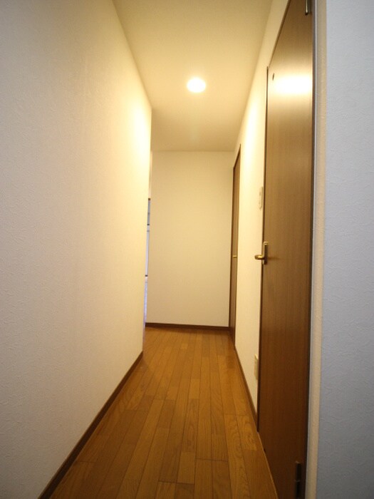 物件内観写真17　(廊下)