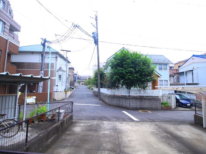 物件内観写真15　(室内からの展望)