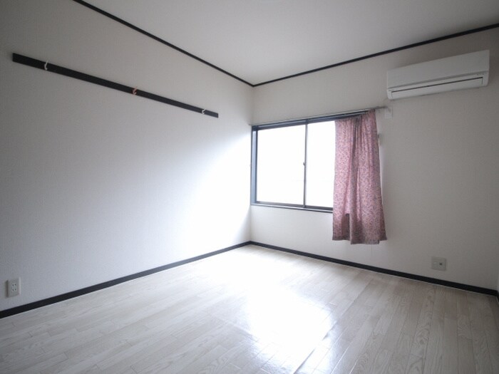 物件内観写真16　(居室)