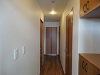 物件内観写真5　(玄関)