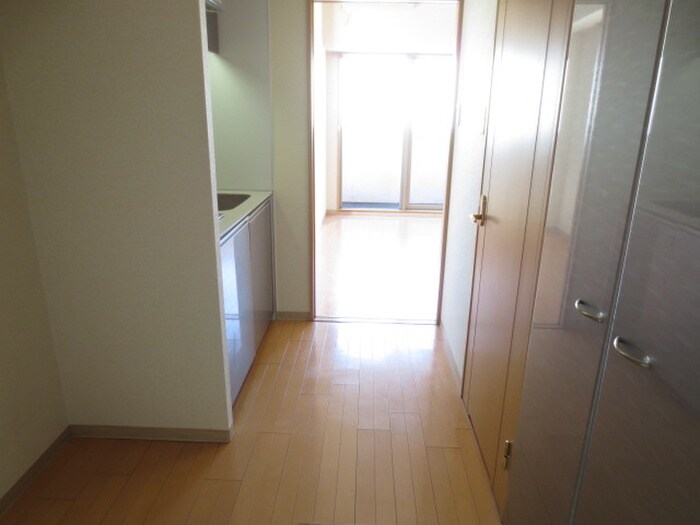 物件内観写真7　(玄関)