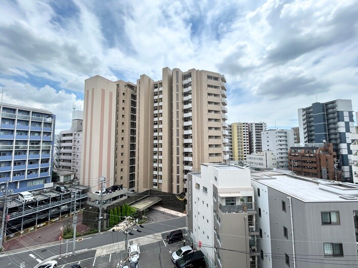 物件内観写真15　(室内からの展望)