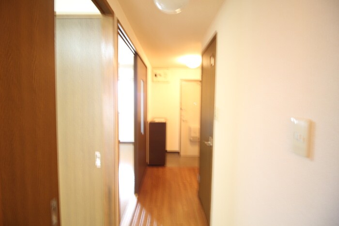 物件内観写真19　(廊下)