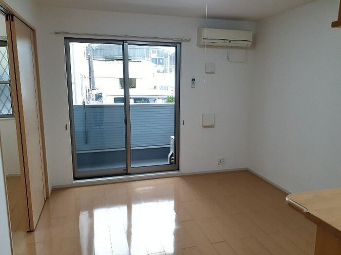 物件内観写真4　(居室)