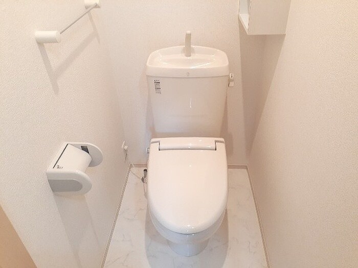 物件内観写真9　(トイレ)