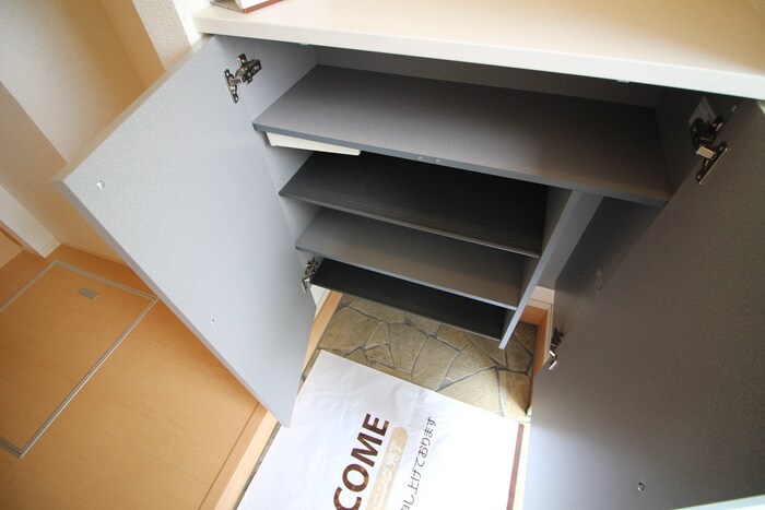 物件内観写真15　(靴箱)